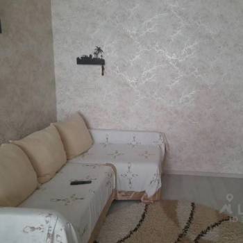 Сдается 1-комнатная квартира, 42 м²