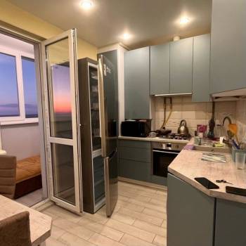 Продается 1-комнатная квартира, 37 м²