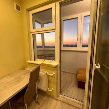 Продается 1-комнатная квартира, 37 м²