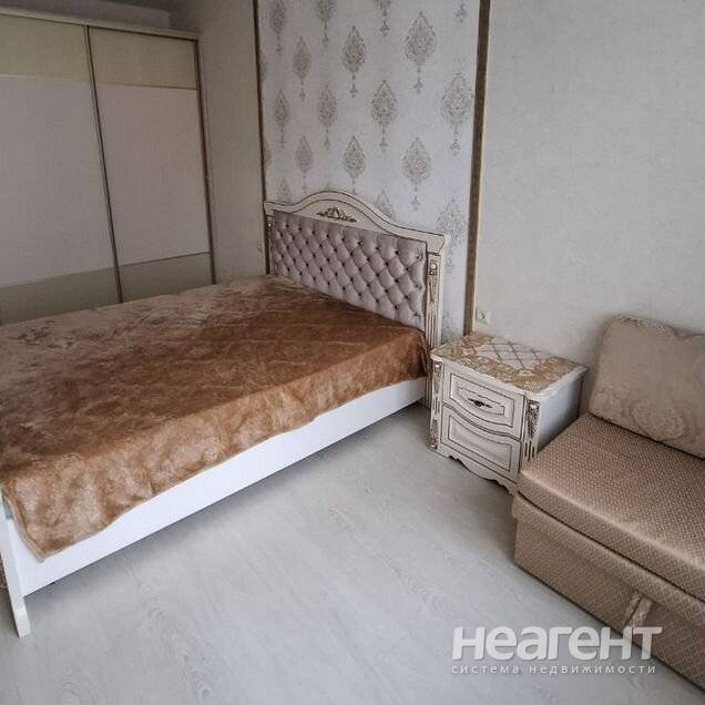 Продажа 1-к квартиры, Камышовая бухта, пр-т Античный