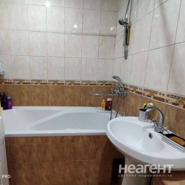 Продажа 2-х ком. квартиры, Летчики, ул. Адмирала Фадеева