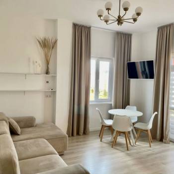 Сдается 1-комнатная квартира, 55 м²