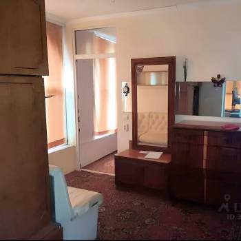 Продается 1-комнатная квартира, 38 м²