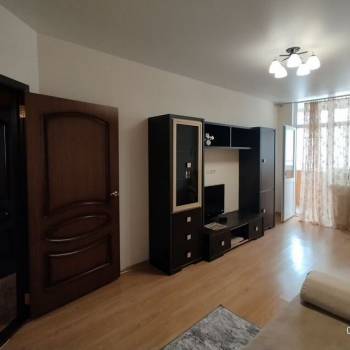 Продается 1-комнатная квартира, 41 м²
