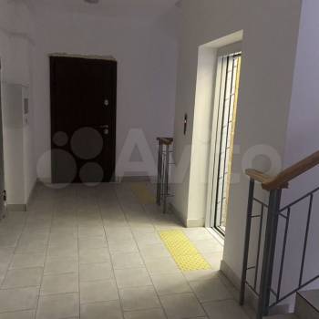 Продается 1-комнатная квартира, 37 м²