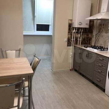 Продается 1-комнатная квартира, 40 м²