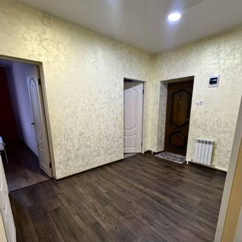 Сдается Многокомнатная квартира, 60 м²
