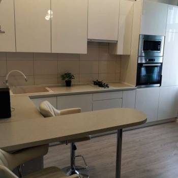 Продается 1-комнатная квартира, 56,5 м²