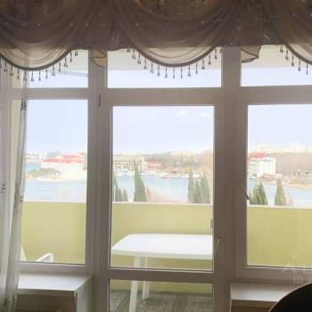 Сдается 1-комнатная квартира, 50 м²