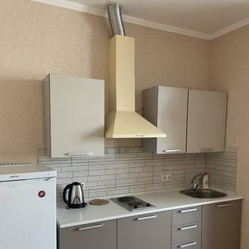 Сдается 1-комнатная квартира, 38 м²