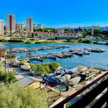 Продается 1-комнатная квартира, 38 м²