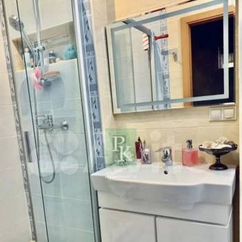 Продается Многокомнатная квартира, 140 м²