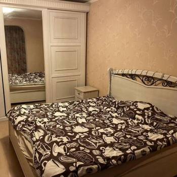 Продается Многокомнатная квартира, 90 м²