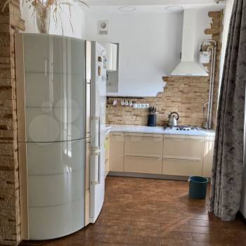 Сдается 1-комнатная квартира, 52 м²