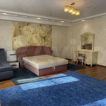 Сдается 2-х комнатная квартира, 100 м²