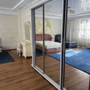 Сдается 2-х комнатная квартира, 100 м²