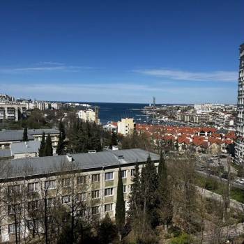 Продается 1-комнатная квартира, 53,2 м²