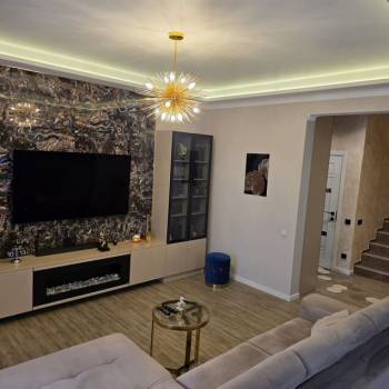 Продается Дом, 193 м²
