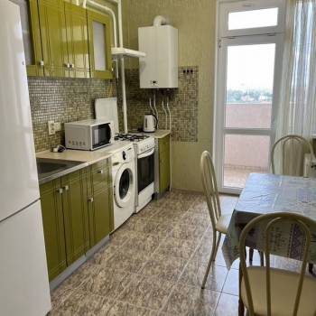 Сдается 1-комнатная квартира, 39 м²