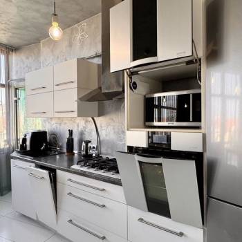 Продается 3-х комнатная квартира, 127,9 м²