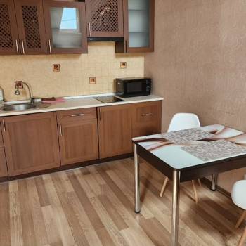 Сдается 2-х комнатная квартира, 75 м²