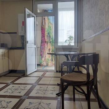 Сдается 1-комнатная квартира, 43 м²