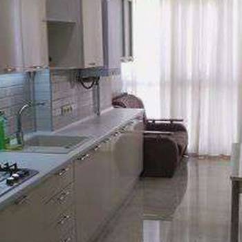 Продается 1-комнатная квартира, 42 м²