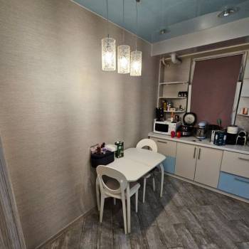 Продается 1-комнатная квартира, 49,6 м²