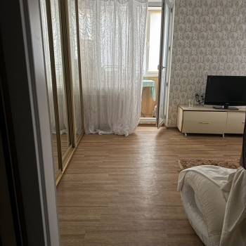 Продается 1-комнатная квартира, 42,6 м²