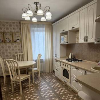 Продается 3-х комнатная квартира, 90 м²