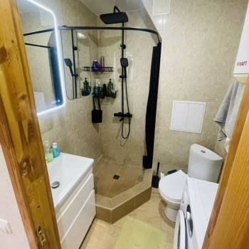 Продается 1-комнатная квартира, 40 м²
