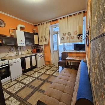 Продается 1-комнатная квартира, 42,3 м²