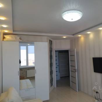 Сдается 1-комнатная квартира, 52 м²