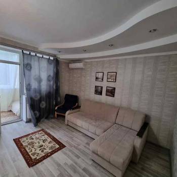 Сдается 1-комнатная квартира, 54 м²