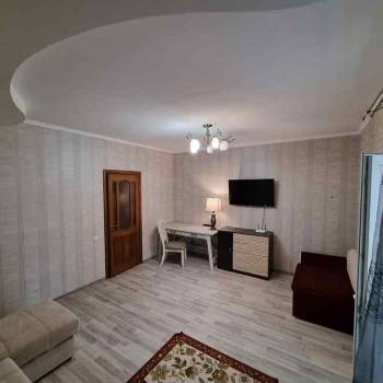 Сдается 1-комнатная квартира, 54 м²