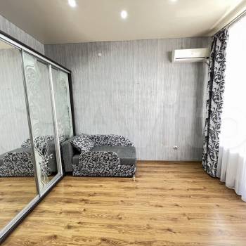 Продается 1-комнатная квартира, 45,7 м²