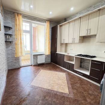 Продается 1-комнатная квартира, 45,7 м²