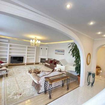 Сдается Многокомнатная квартира, 244 м²