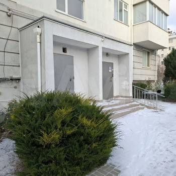 Продается 1-комнатная квартира, 42 м²