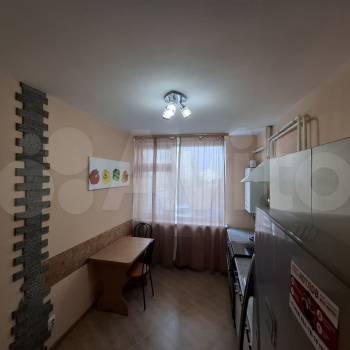 Продается 1-комнатная квартира, 42 м²