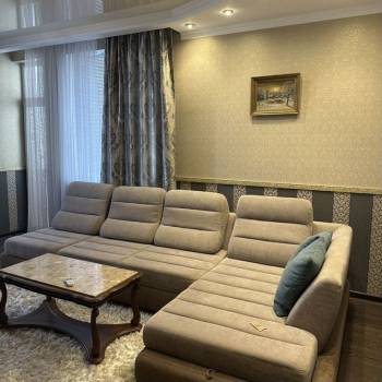 Сдается 2-х комнатная квартира, 95 м²