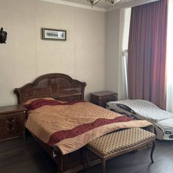 Сдается 2-х комнатная квартира, 95 м²