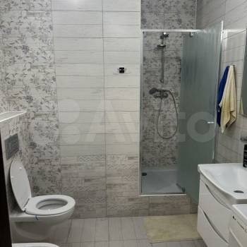 Сдается 2-х комнатная квартира, 95 м²