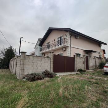 Продается Дом, 220 м²