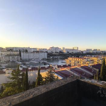 Продается Дом, 295 м²