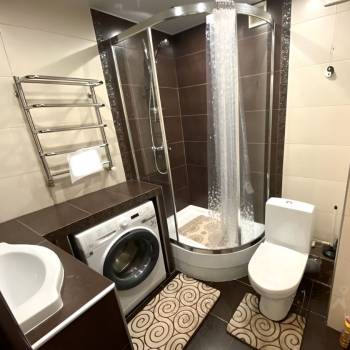 Продается 1-комнатная квартира, 42 м²