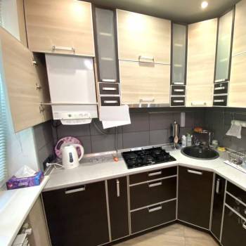 Продается 1-комнатная квартира, 42 м²
