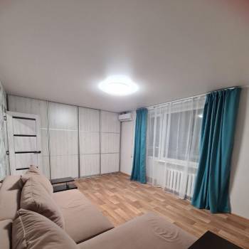 Сдается 1-комнатная квартира, 37 м²