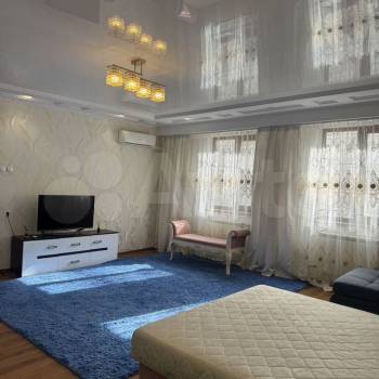 Сдается 2-х комнатная квартира, 100 м²