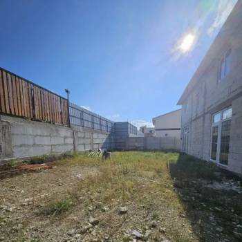 Продается Дом, 240 м²